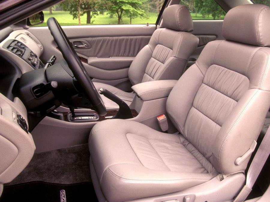  Honda Accord Coupe 1998 года  (US) (фото 9 из 11)